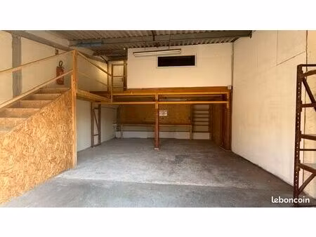 local 62 m²