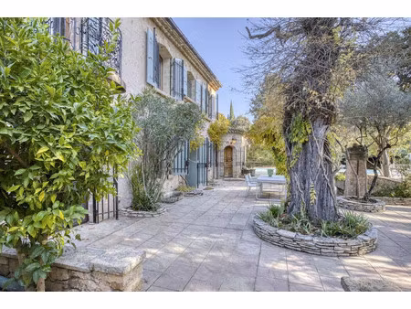 maison de luxe à vendre à châteauneuf-du-pape
