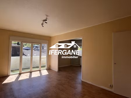 vente appartement 4 pièces 86 m² à figeac (46100)  153 700 €