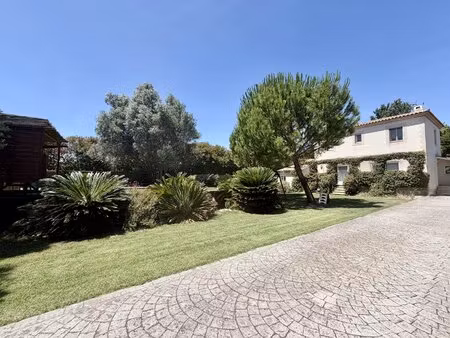 maison avec local commercial à vendre sur fourques