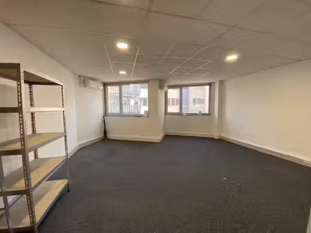 location bureau 2 pièces 33 m² à bron (69500)