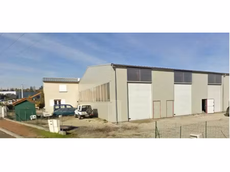 location commerce 2 pièces 120 m² à taluyers (69440)