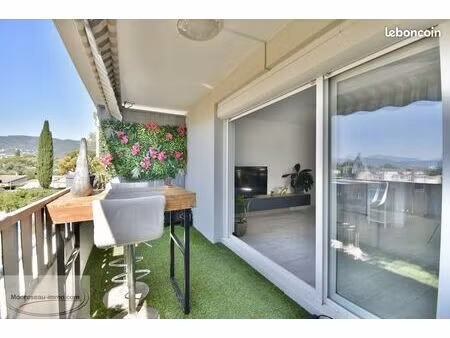 appartement 3 pièces 64 m²