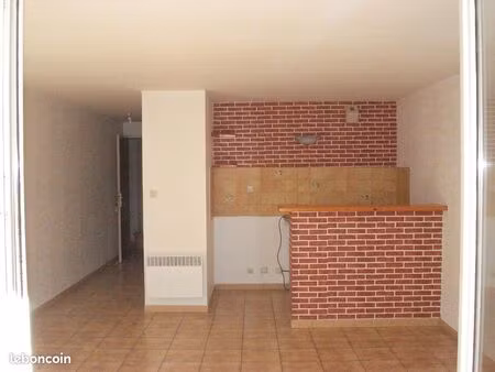studio avec place de parking