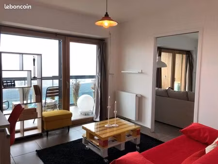 bel appartement proche gares avec grand balcon