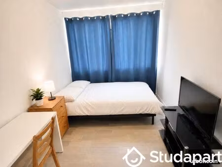chambre 1 pièce 12 m²