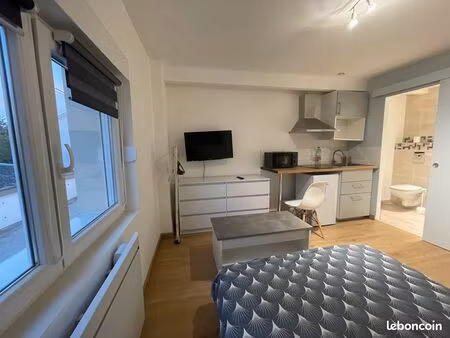 yutz - studio équipé (cuisine tv) + parking privatif et couvert
