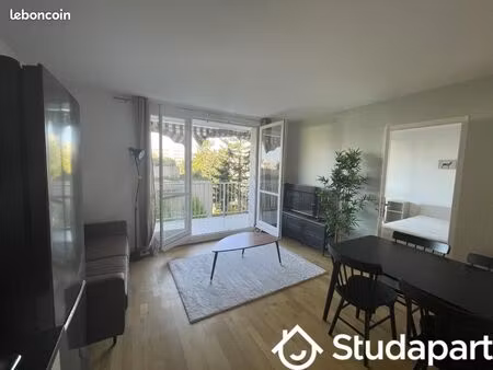 chambre 1 pièce 11 m²
