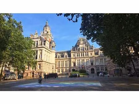 bel appartement – hôtel de ville de saint-gilles