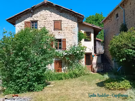 fermette 10 pièces - grande grange - rare à saint victor montvianeix (63550) en auvergne-r