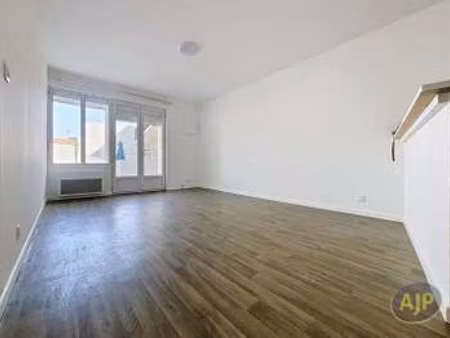 location appartement 2 pièces à mouilleron-le-captif (85000) : à louer 2 pièces / 32m² mou