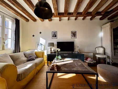 à vendre : charmant appartement de 2 pièces au coeur de montfort l'amaury