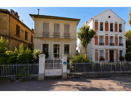 t 3 centre ville hyères possibilité professionnel