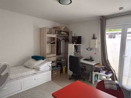studio meublé