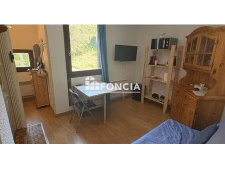 a vendre vars les claux appartement t1 bis