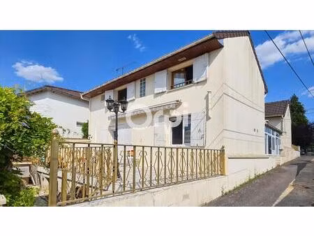 maison à vendre 7 pièces sur un terrain de 282 m²