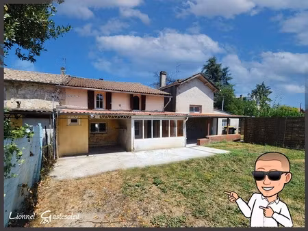 maison à vendre 4 chambres avec jardin  parking sur la commune de pineuilh proche de saint