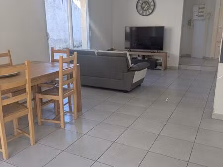 maison village f4 bis 120 m² + cour / jardin + abris voiture