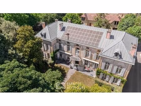 maison de maître début xixe siècle à réinterpréter avec ses dépendances