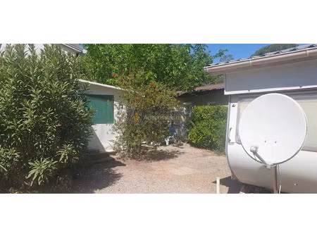 vente terrain 206 m2 à fréjus
