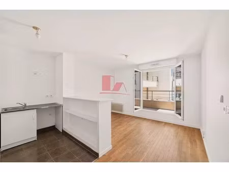 chatillon centre - appartement 3 pieces de 53.37 m² - balcon - parking