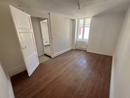 appartement t1 bis avec cave lagnieu centre