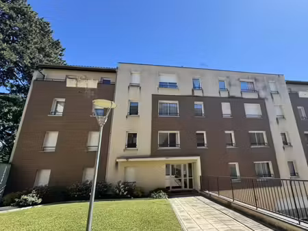 appartement t2 centre meximieux avec garage