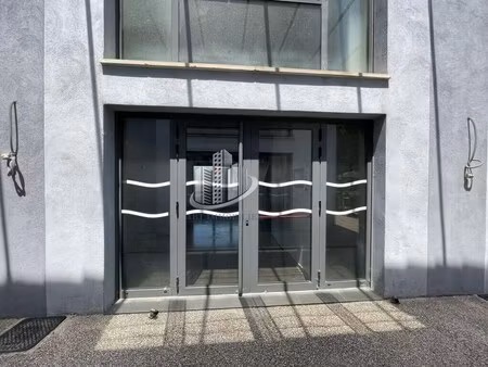 location bureaux 87 m²