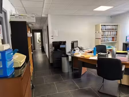 location bureaux salon-de-provence 13300 182m²
