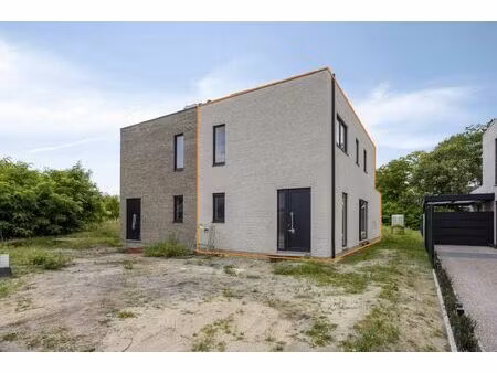 maison à louer à asdonckstraat 29b bourg-léopold (rbw41903)
