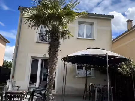 centre loyettes maison recente avec terain de 217 m² sans vis a vis
