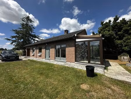 villa à louer avec garage et 3 chambres   bassilly (vbe45284)