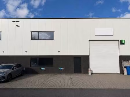 nieuwbouw kmo-unit gelegen in bedrijvenpark