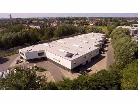 nieuwbouw kmo-unit gelegen in bedrijvenpark
