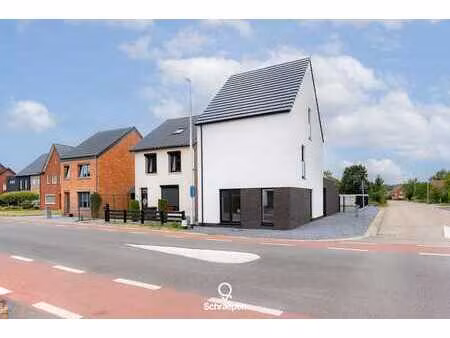 instapklare én energiezuinige gezinswoning met 3 slpks te...