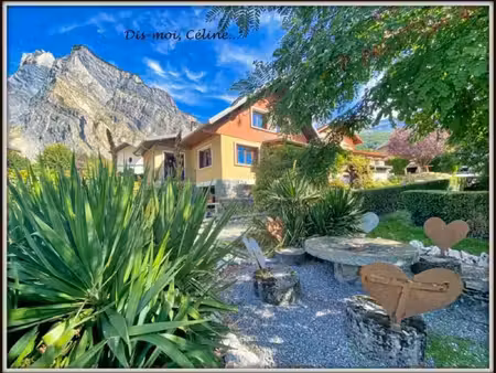 maison à vendre saint michel de maurienne 6 pièce(s) 134m2 264 000€