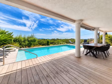 vente maison 7 pièces 190 m² fréjus (83370)