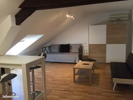 studio 1 pièce 25 m²