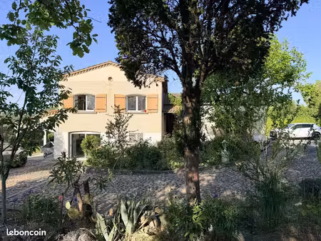 propriété 5 pièces 110 m²