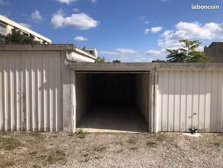 parking/box beaune
