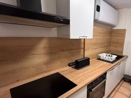 appartement - 3 pièces - 54 m2 - etage 7 - proximité tram c