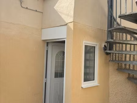 agréable studio à proximité de tous commerces