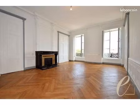 lyon 1er quais du rhône - magnifique appartement t4 de 153 m² sans vis à vis avec garage