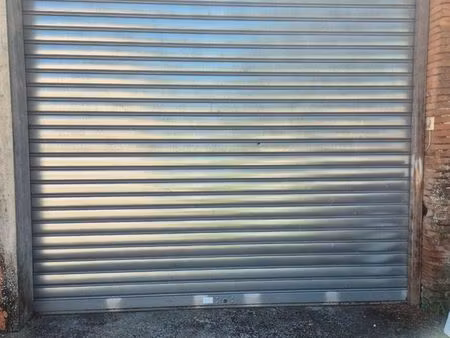 local 230 m2