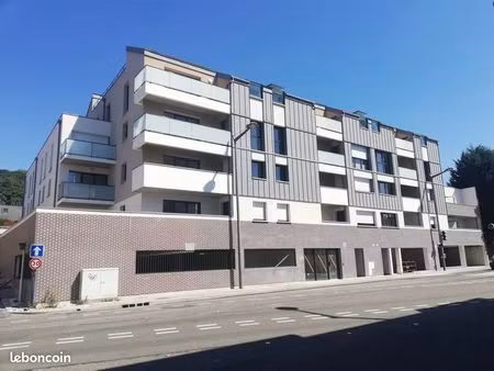 appartement 3 pièces 67 m²