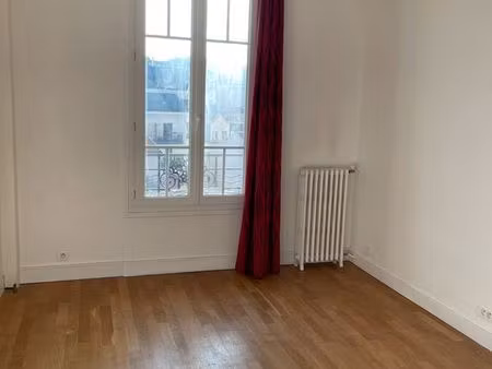 location appartement deux pièces à 3 min du métro mairie d'issy