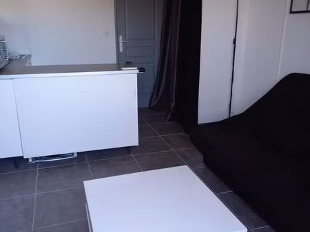 loue studio meublé