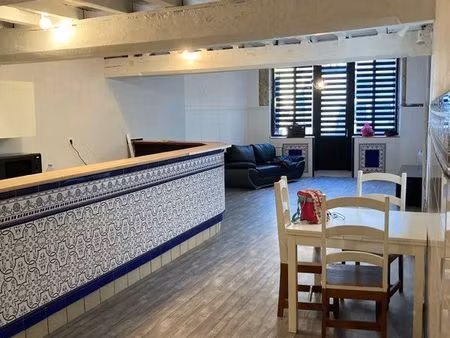 t2 meublé- centre historique de st sever-93m2