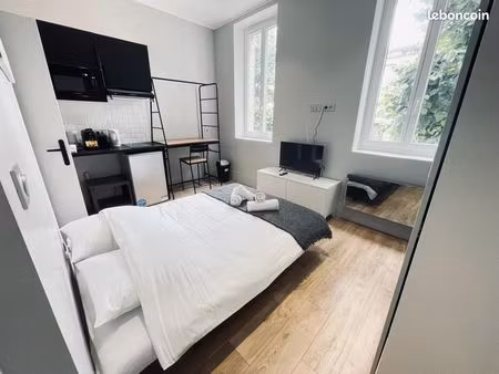 studio 1 pièce 19 m²