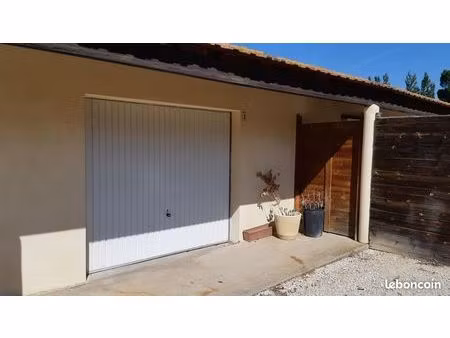 parking 30 m² montfavet